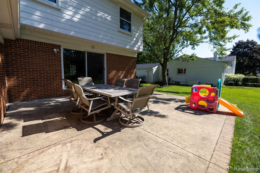 6825 ALDERLEY Way, West Bloomfield, MI — Photo 45