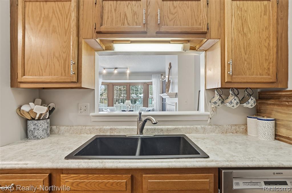 42161 Mill Race Circle, 32, Plymouth, MI 48170 — Photo 17