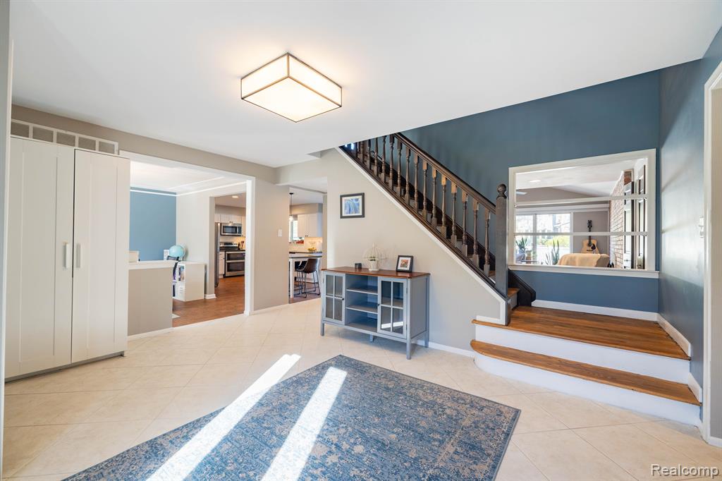 5634 POWDER HORN Drive, West Bloomfield, MI — Photo 6