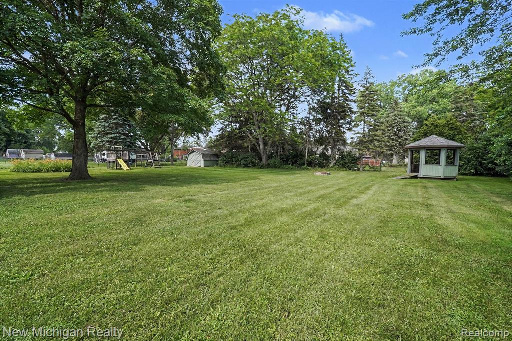 1105 Woodnoll Drive, Flint, MI 48507 — Photo 3