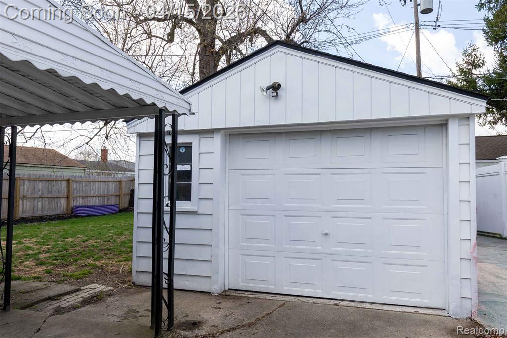 29361 Mark Avenue, Madison Heights, MI 48071 — Photo 27