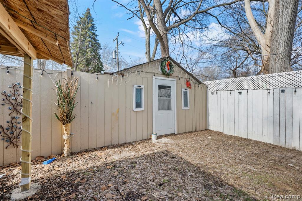 6747 Mettetal Street, Detroit, MI 48228 — Photo 7