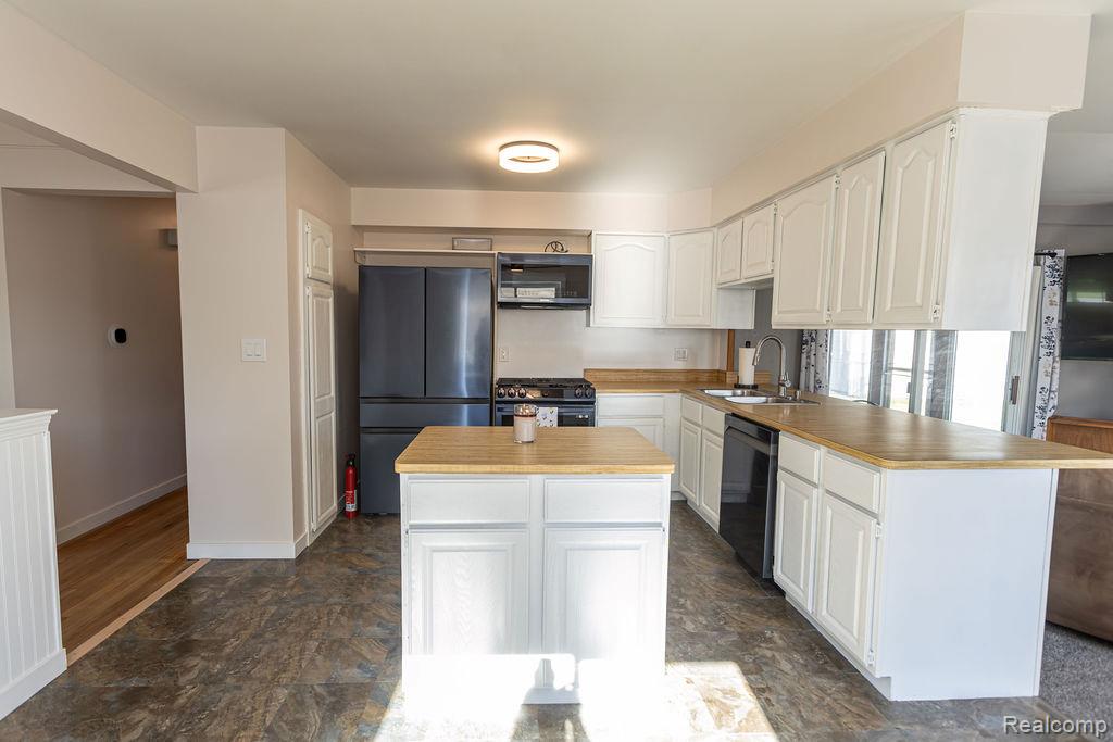 15270 Cambridge Drive, Fraser, MI 48026 — Photo 13
