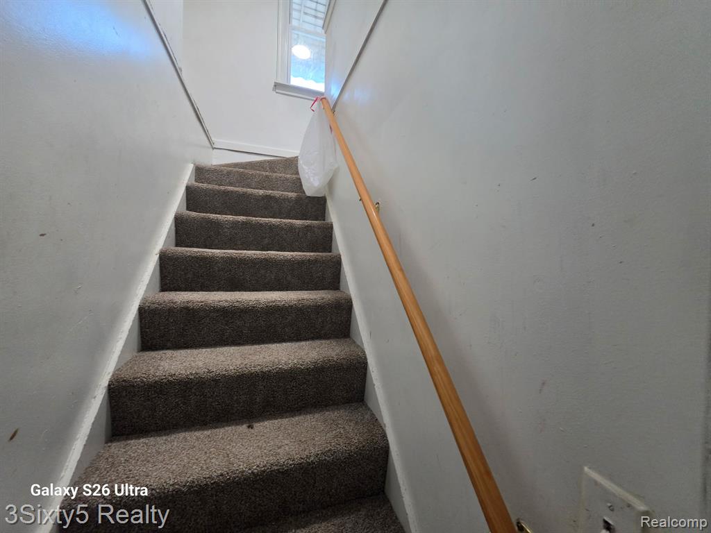 18344 Shiawassee Drive, Detroit, MI 48219 — Photo 10