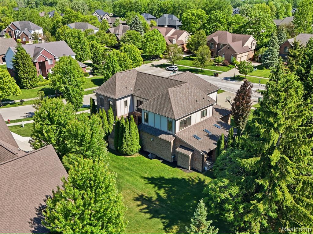 55951 Ashbrooke Drive W, Utica, MI 48316 — Photo 66