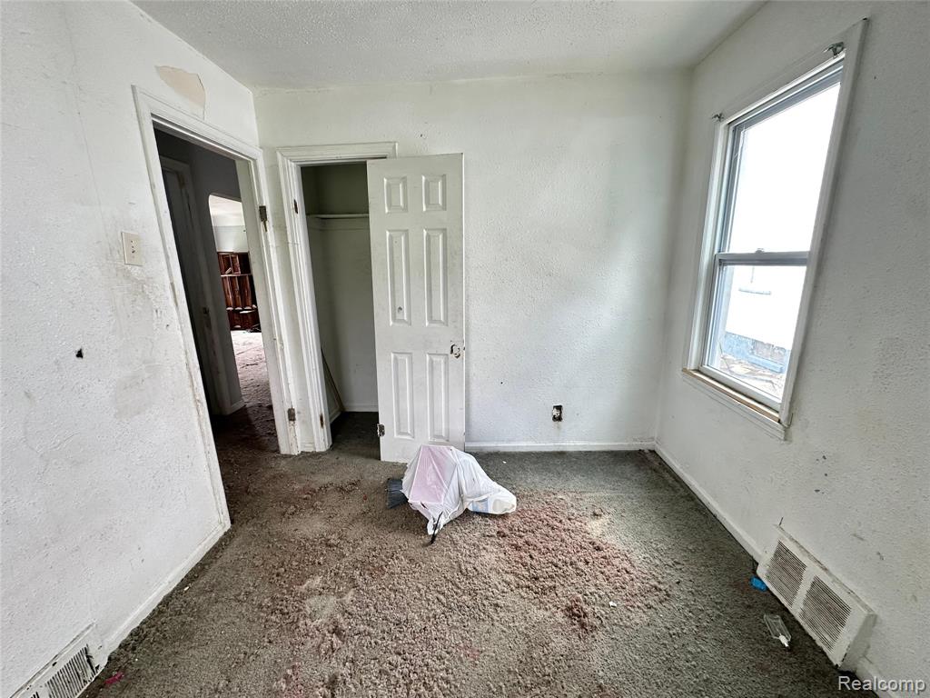 8084 Artesian Street, Detroit, MI 48228 — Photo 13