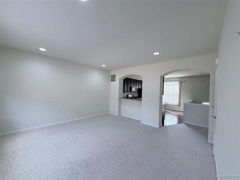 44563 Gwinnett Loop, Novi, MI — Photo 6