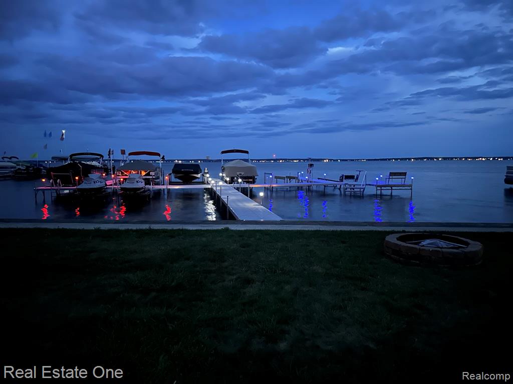 8175 E HOUGHTON LAKE, 1, Houghton Lake, MI 48629 — Photo 36