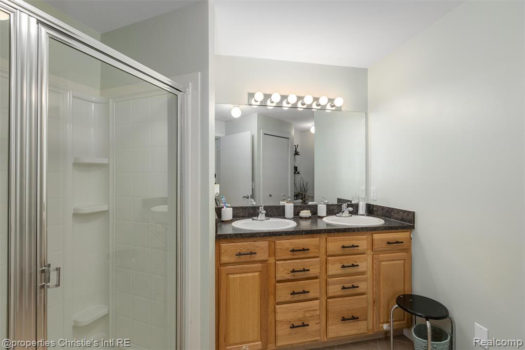 66 WINDER Street, 332, Detroit, MI 48201 — Photo 17