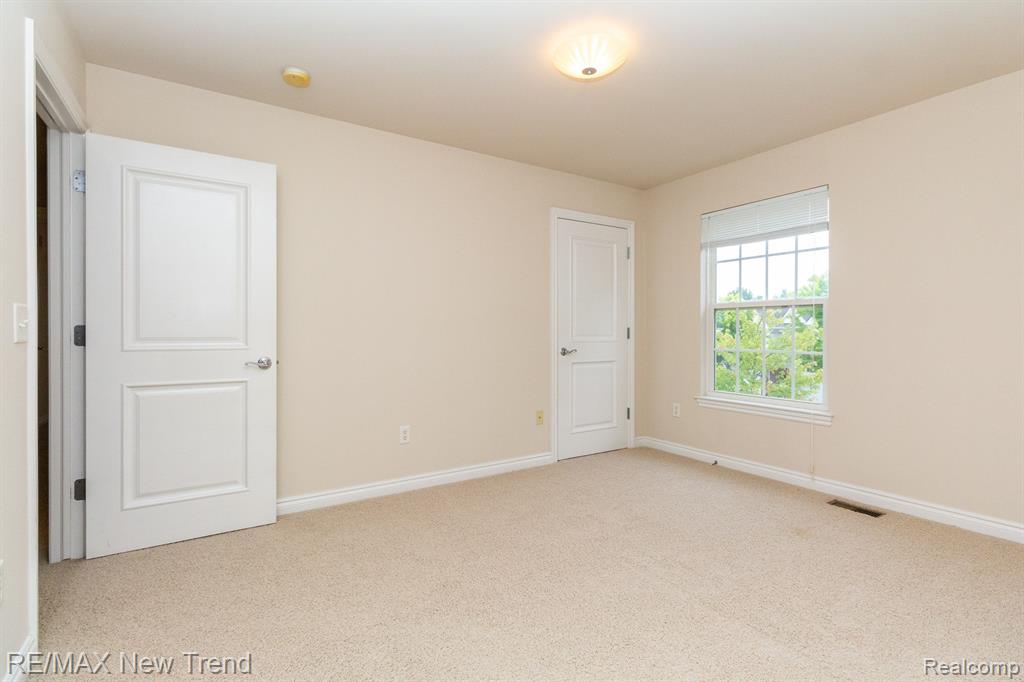 29319 DOUGLAS Drive, Novi, MI 48377 — Photo 24