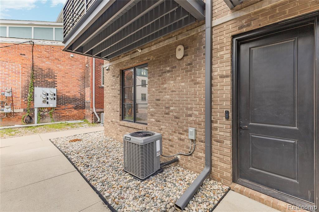 262 Mack Avenue, Detroit, MI 48201 — Photo 40