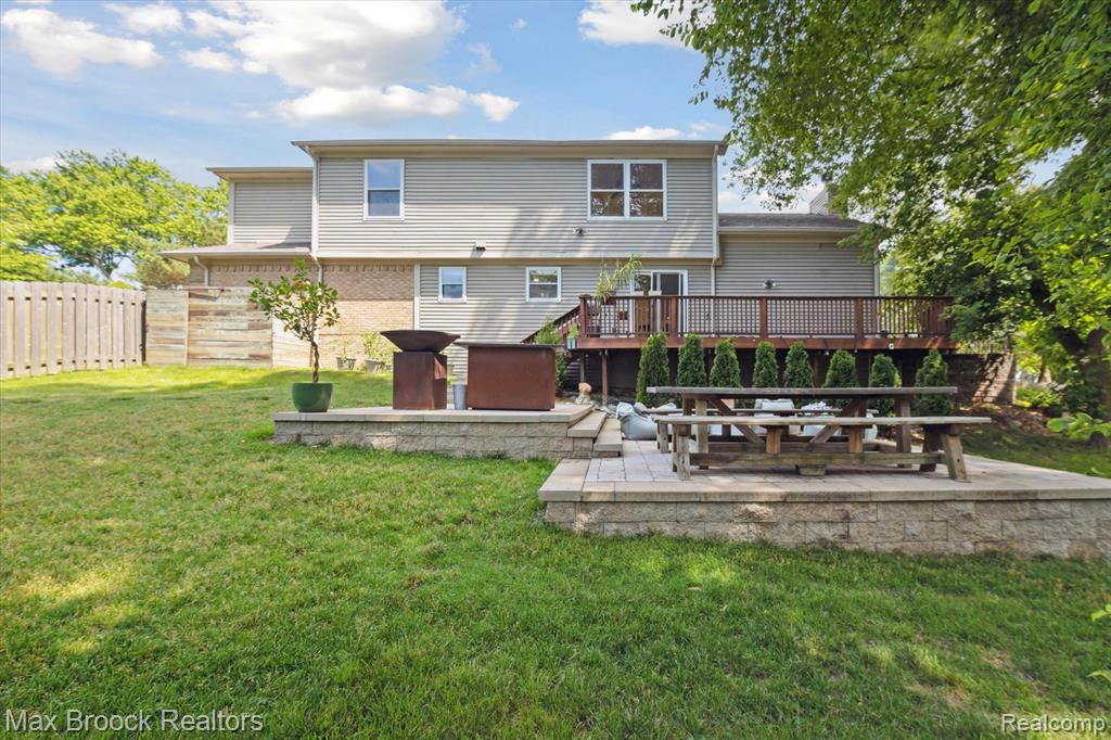 5745 Eastman Boulevard, West Bloomfield, MI 48323 — Photo 54