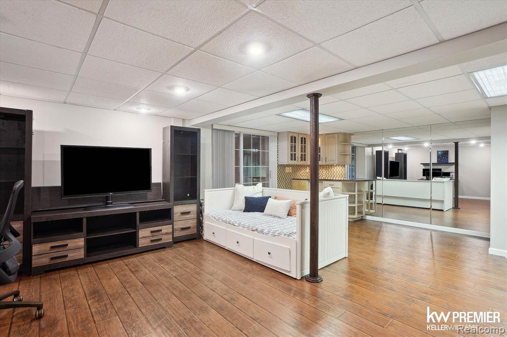 5584 Pembury Lane, West Bloomfield, MI — Photo 25