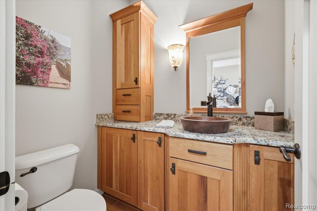 8665 Lakeview Boulevard, Clarkston, MI 48348 — Photo 37