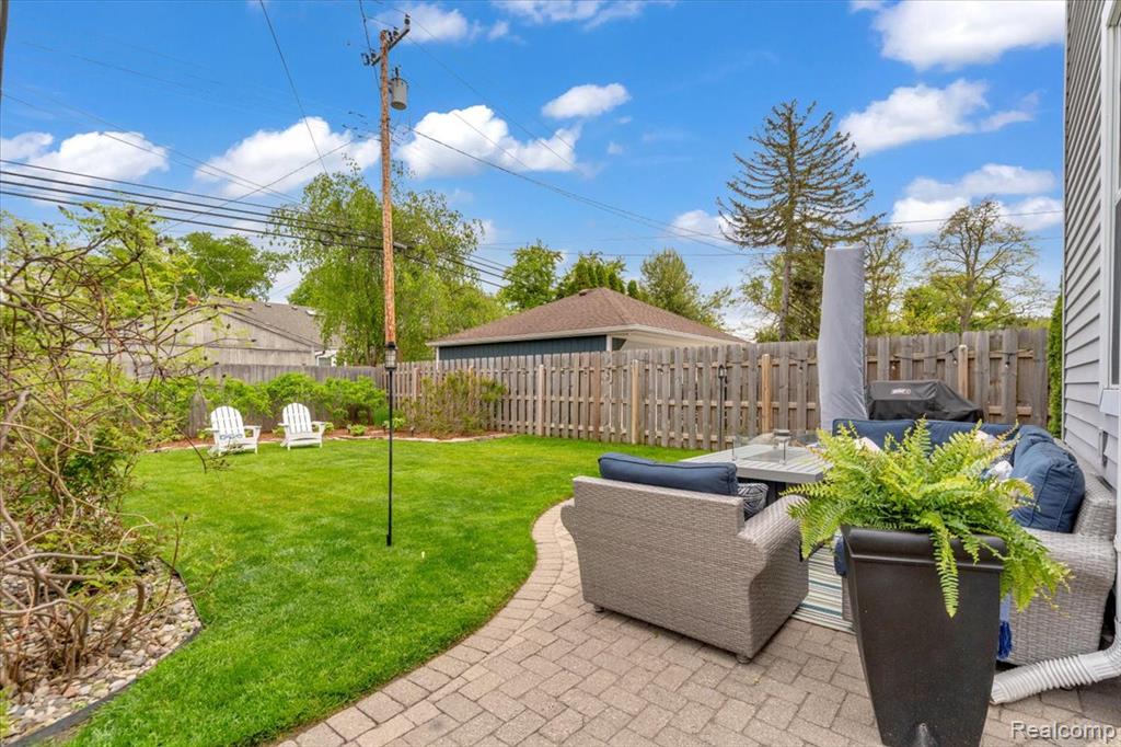 784 University Place, Grosse Pointe, MI 48230 — Photo 42
