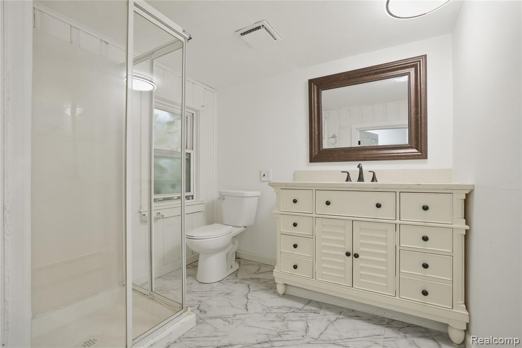 7268 Chalmers Avenue, Warren, MI 48091 — Photo 12