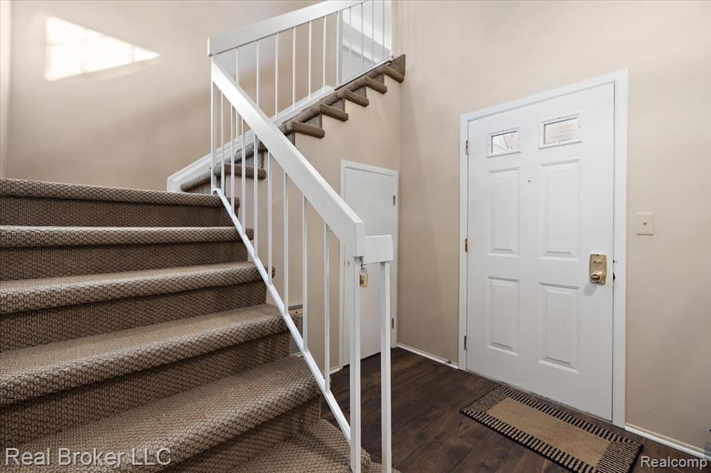 36952 Ridgedale Court, Farmington, MI 48331 — Photo 4