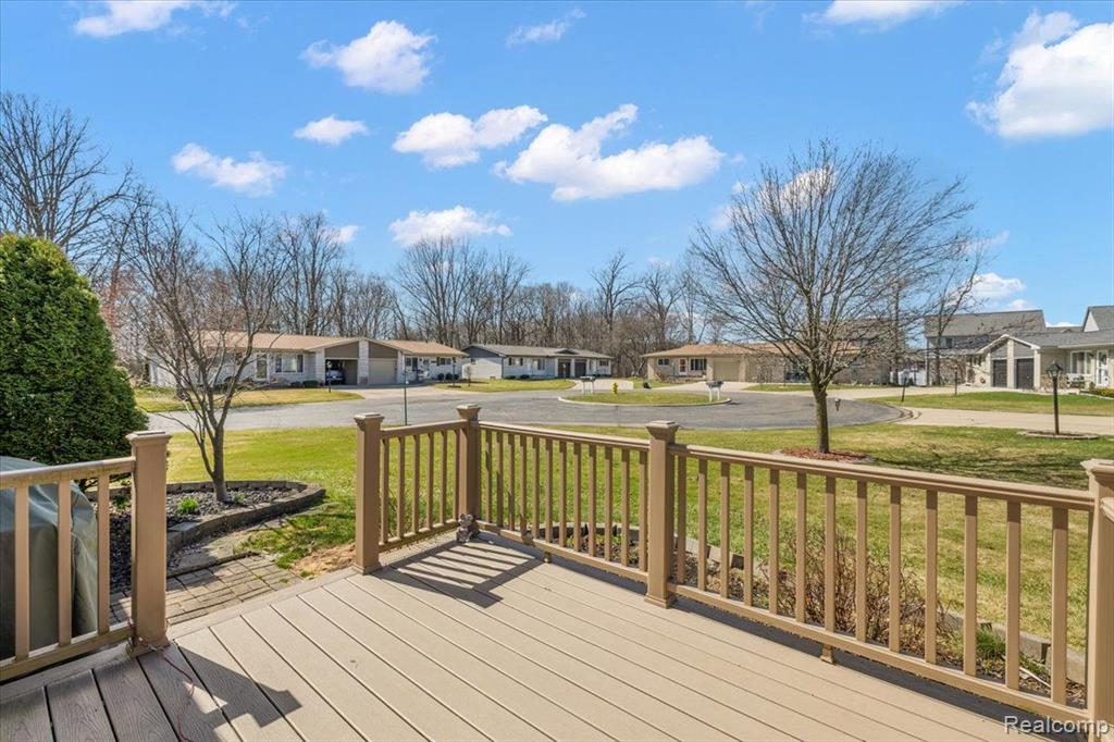 47445 LIZABETH Drive, Chesterfield, MI 48047 — Photo 24