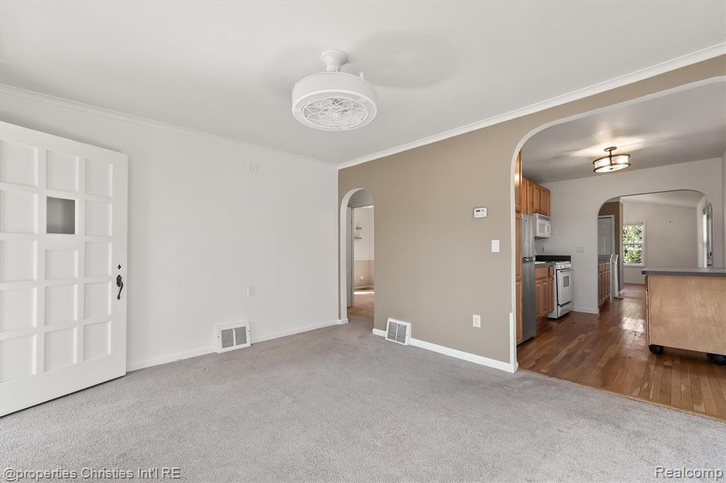 9280 Tanbay Street, Commerce Twp, MI 48382 — Photo 9