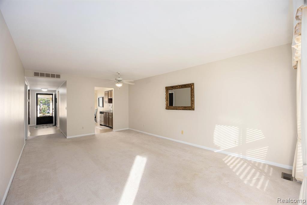 985 Wexford Way, Rochester Hills, MI 48307 — Photo 7