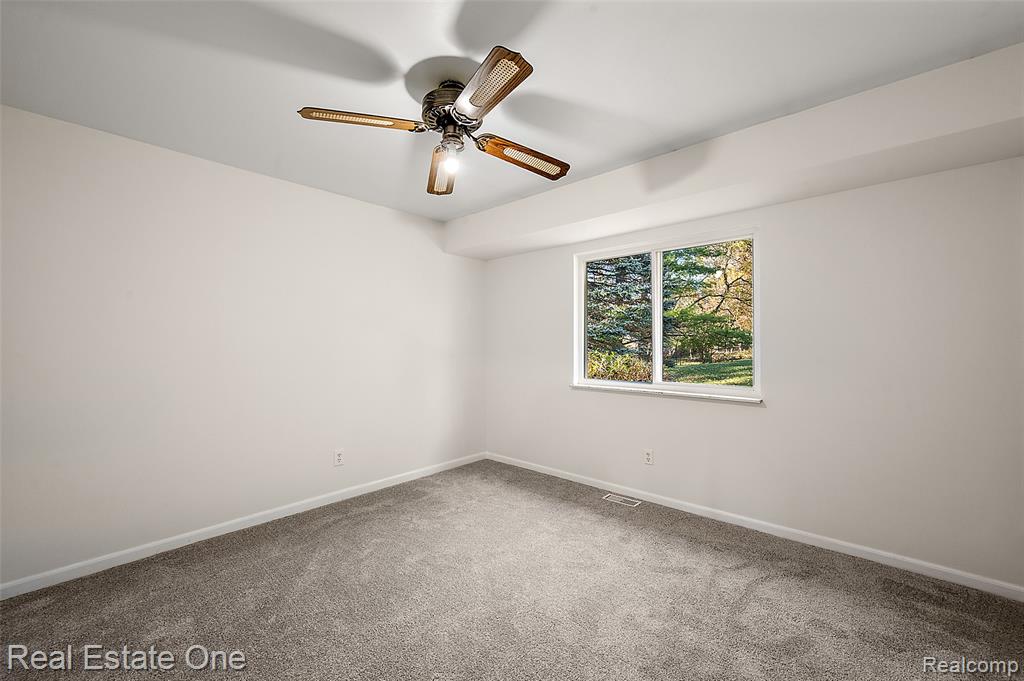 9600 Yale Avenue, Clarkston, MI 48348 — Photo 39
