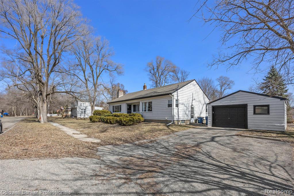 48 LINABURY Avenue, Waterford, MI 48328 — Photo 4