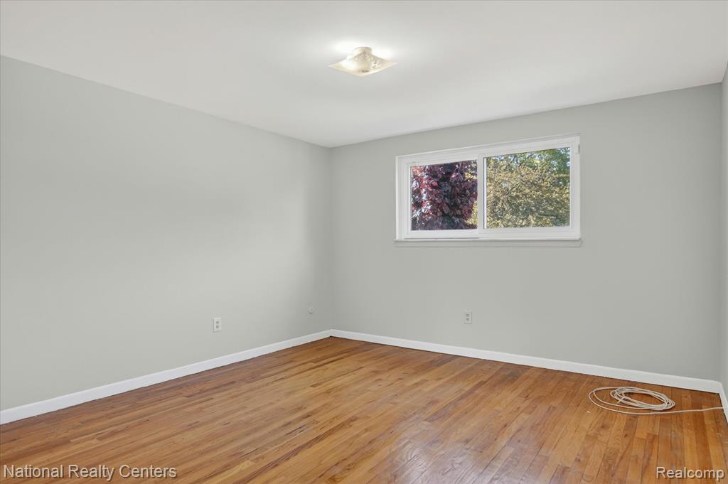 21730 Riverview Drive, Beverly Hills, MI 48025 — Photo 37