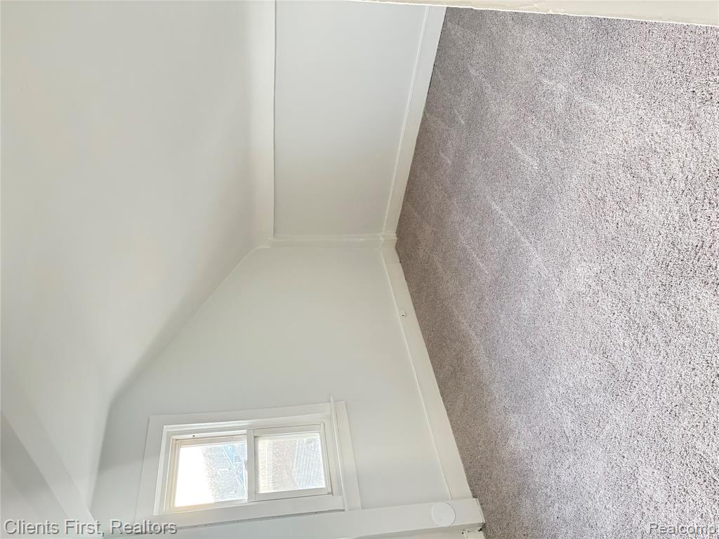 128 Henry Ruff Road, Garden City, MI — Photo 25