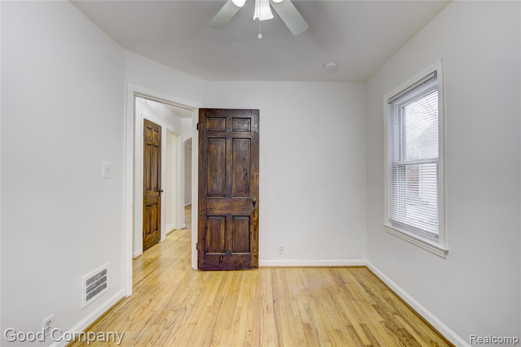 960 Columbia Road, Berkley, MI 48072 — Photo 21