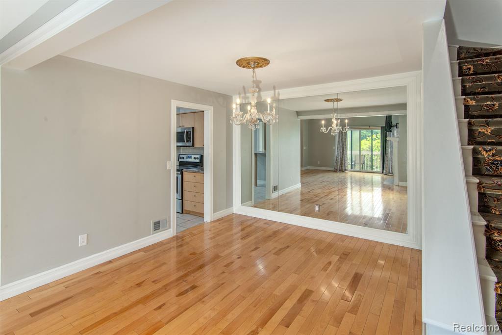 6598 MAPLE LAKES Drive, West Bloomfield, MI — Photo 7