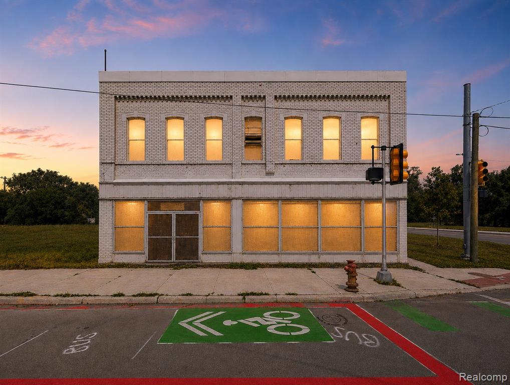 8000 W Jefferson Avenue