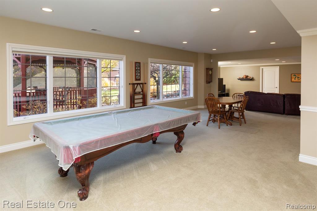 658 Langley Road, Rochester Hills, MI 48309 — Photo 49