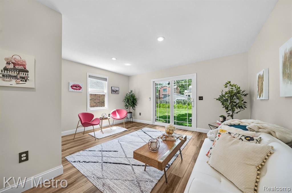 903 MARYWOOD Drive, Royal Oak, MI 48067 — Photo 9