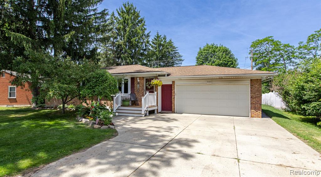 880 Joslyn Road, Lake Orion, MI 48362 — Photo 3