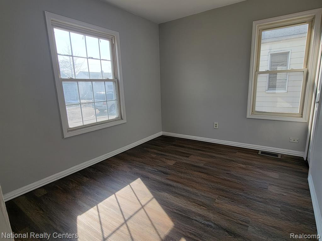 7527 Ford Avenue, Warren, MI 48091 — Photo 10