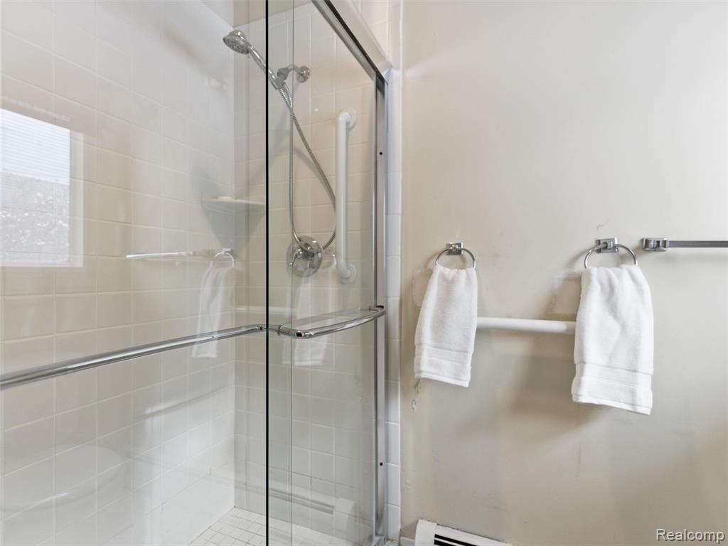 2950 Aspen Lane, Bloomfield, MI 48302 — Photo 19
