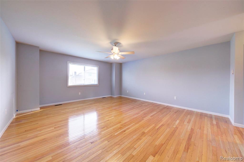 15756 Lamont Drive, Macomb, MI 48042 — Photo 21