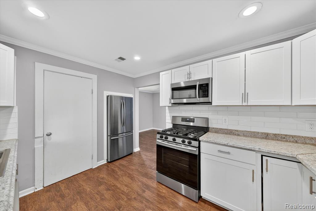 401 W Liberty Street, South Lyon, MI 48178 — Photo 10