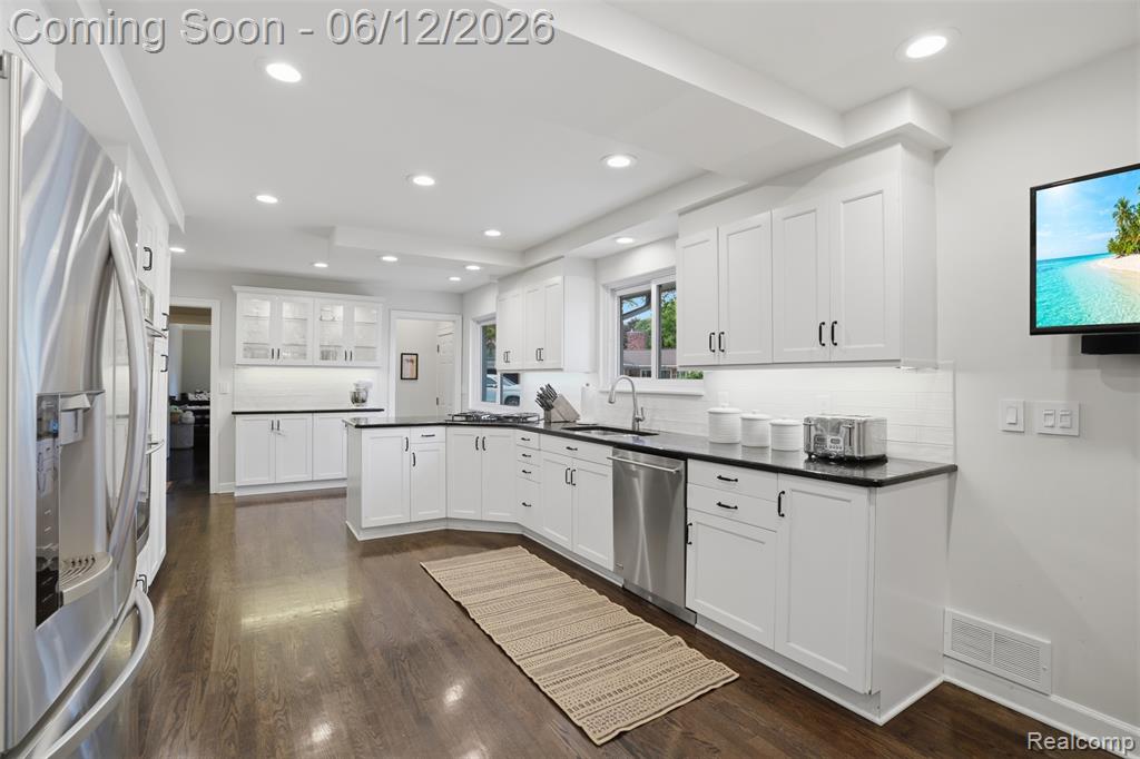6998 Meadowlake Road, Bloomfield Hills, MI 48301 — Photo 15