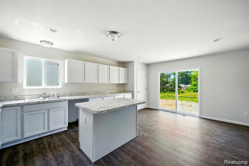 5760 Copper Tree Park, Waterford, MI 48327 — Photo 12
