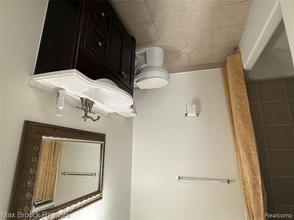 6560 Ridgefield Circle, West Bloomfield, MI — Photo 15