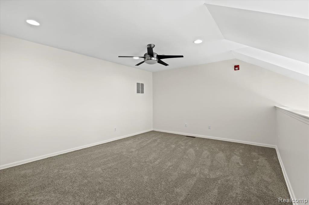 1097 Foxboro, 31, Troy, MI 48083 — Photo 22