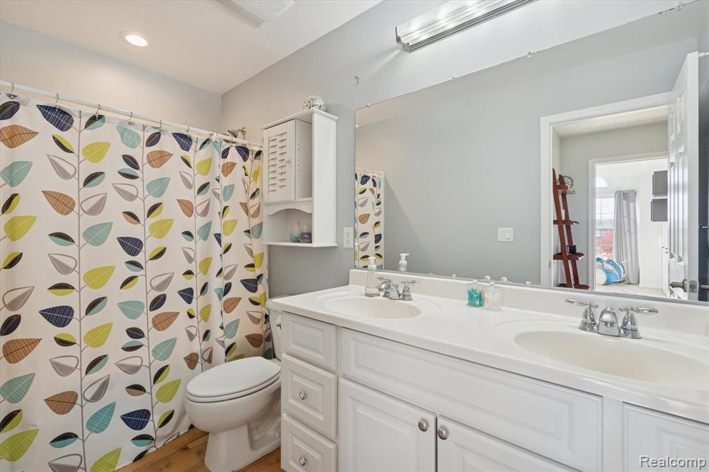 11051 Meadowview Drive, Goodrich Vlg, MI — Photo 24