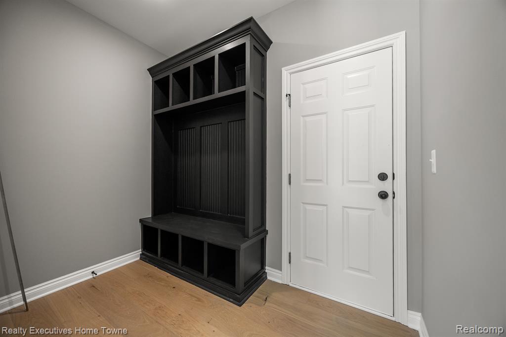 53972 CARRIGAN Drive, New Baltimore, MI 48047 — Photo 24