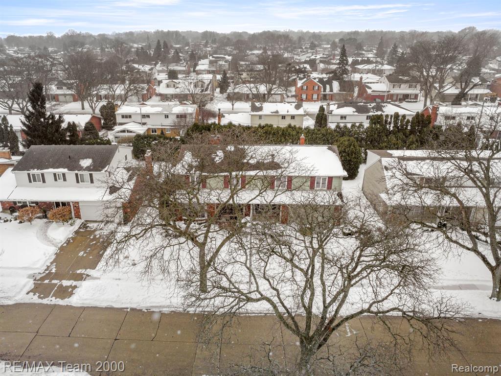741 Briarcliff Drive, Grosse Pointe Woods, MI 48236 — Photo 6