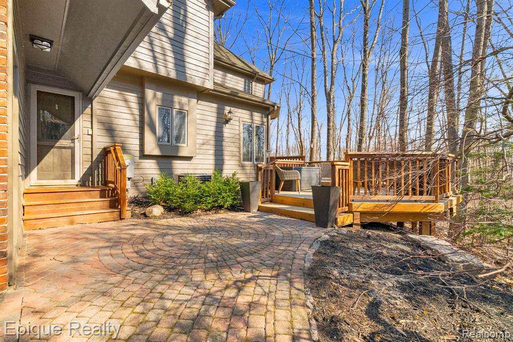 9155 Kelly Lake Drive, Clarkston, MI 48348 — Photo 70