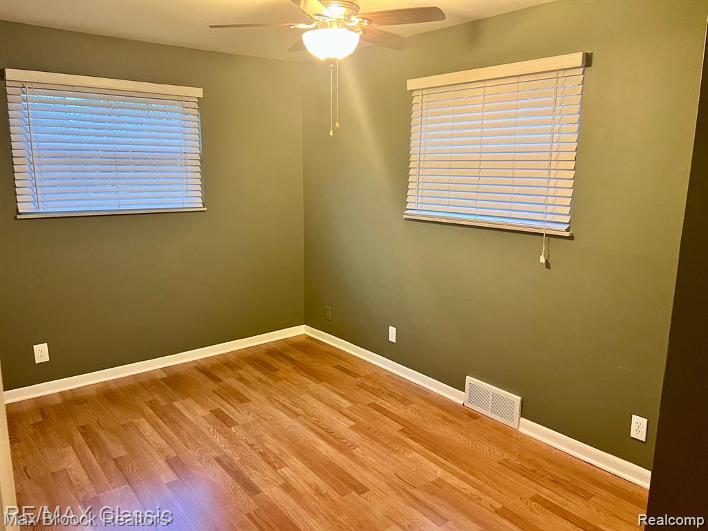 615 Leon Road, Walled Lake, MI 48390 — Photo 17