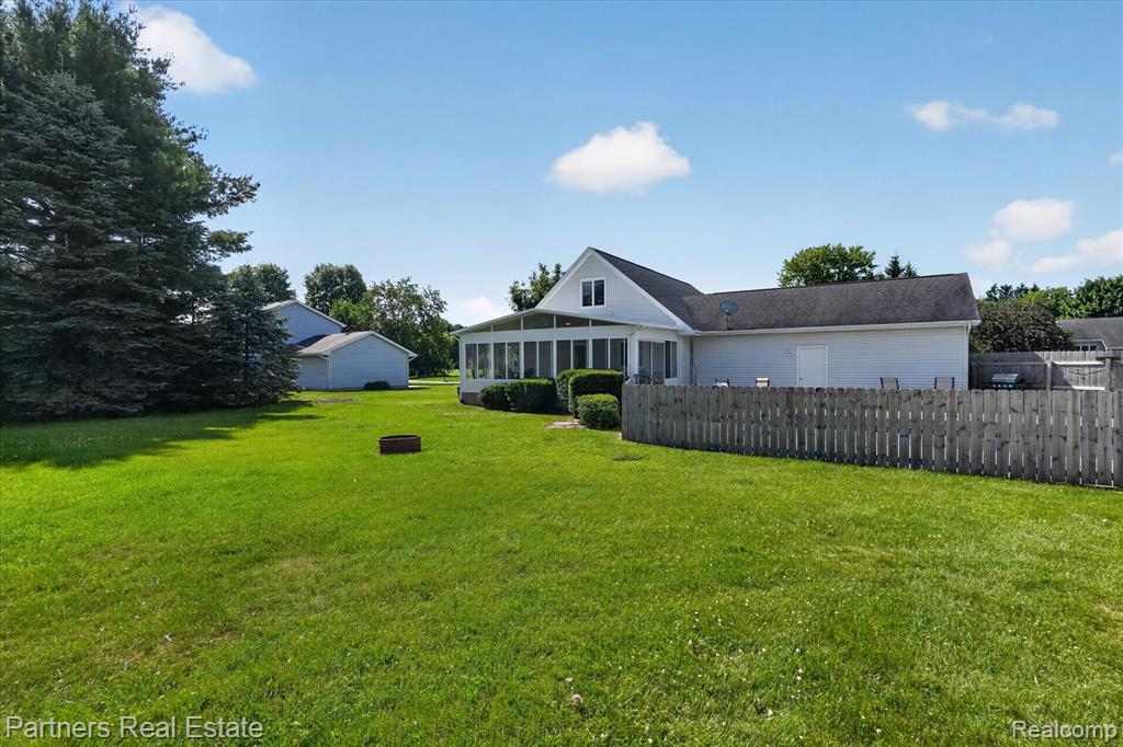 9145 Apple Orchard Drive, Fenton, MI 48430 — Photo 50