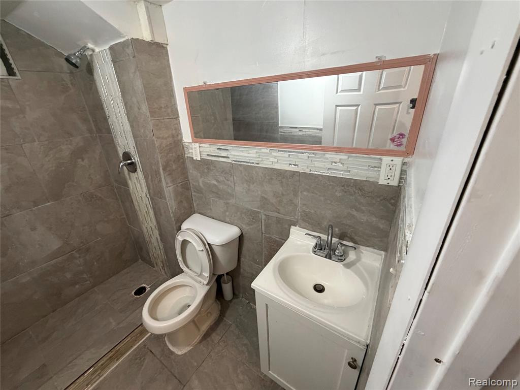 14333 Grandville Avenue, Detroit, MI 48223 — Photo 38