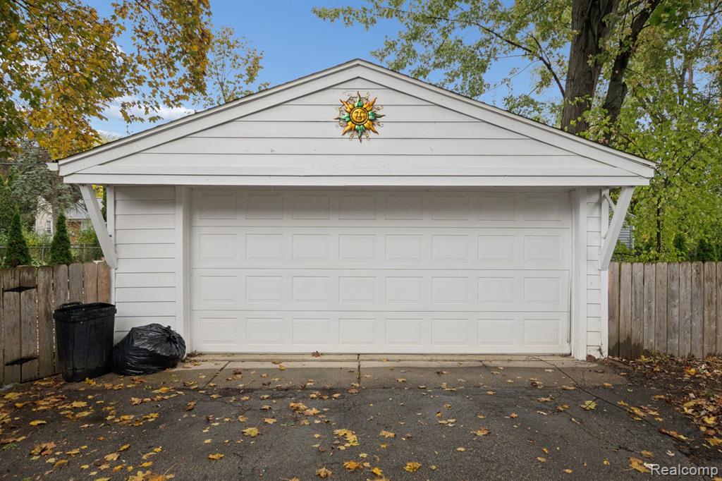 32463 Sheridan, Beverly Hills, MI 48025 — Photo 43